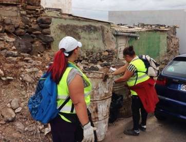 Campaña de limpieza en Arauz (Foto TA)