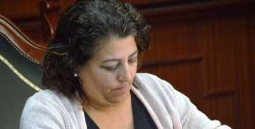 La interventora de Fondos del Ayuntamiento de Telde, en el Pleno de este viernes (Foto TA)