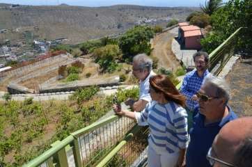 Imagen de la alcaldesa en la finca El Viso cuando se presentó el proyecto (Foto TA)