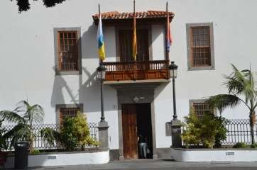 Fachada de las Casas Consistoriales de San Juan (Foto TA)