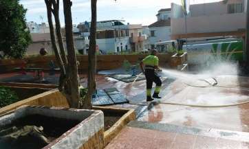 Trabajos de baldeo en Ojos de Garza (Foto TA)