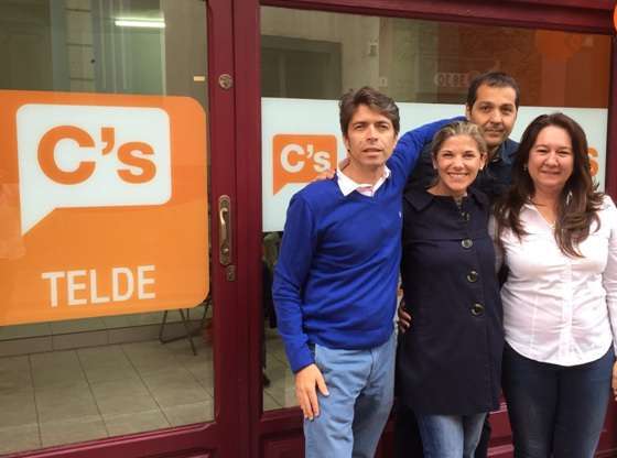 Manuel Florido, primero por la izquierda, junto a otros miembros de C