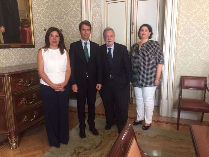 Imagen de la reunión del pasado 27 de julio en el Ministerio de Hacienda en Madrid (Foto TA)
