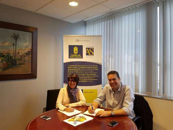 Momento de las reunión de Mánez y Ojeda (Foto TA)