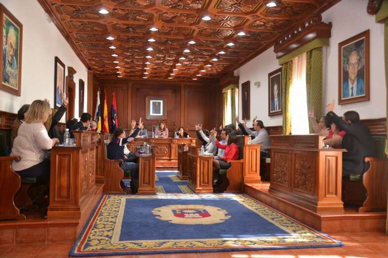 Imagen de archivo de un Pleno municipal (Foto TA)