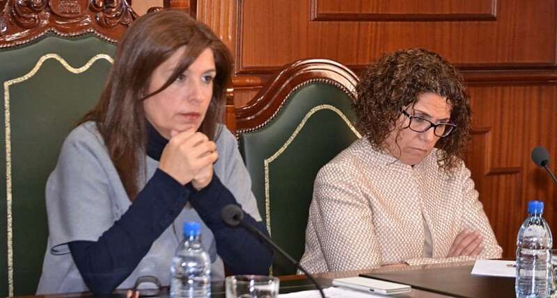 La alcaldesa Carmen Hernández, en un momento del Pleno de este lunes (Foto TA)