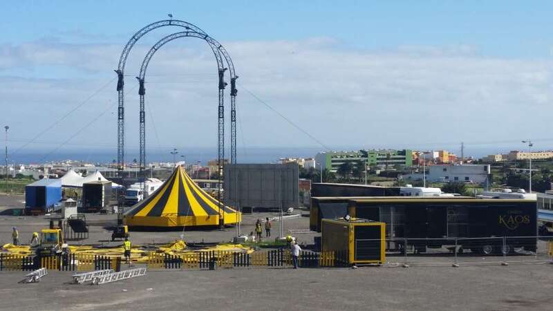 Imagen del Circo Kaos, que unos días antes de aprobarse la moción estuvo instalado en el municipio y generó cierta polémica (Foto TA)