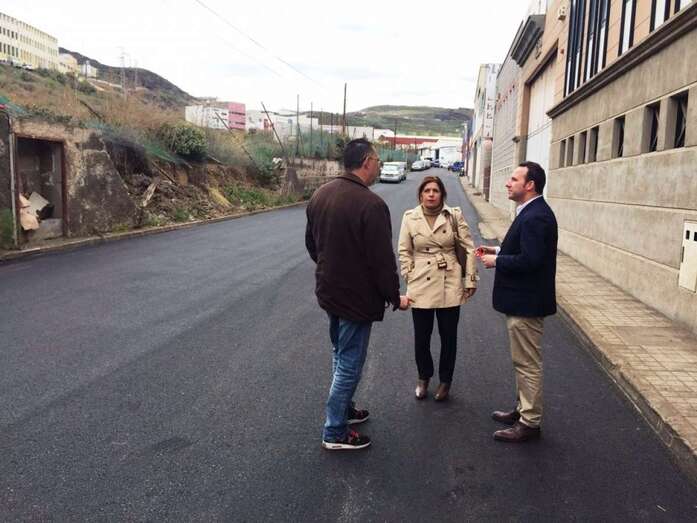 La alcaldesa Carmen Hernández y el concejal Eloy Santana 