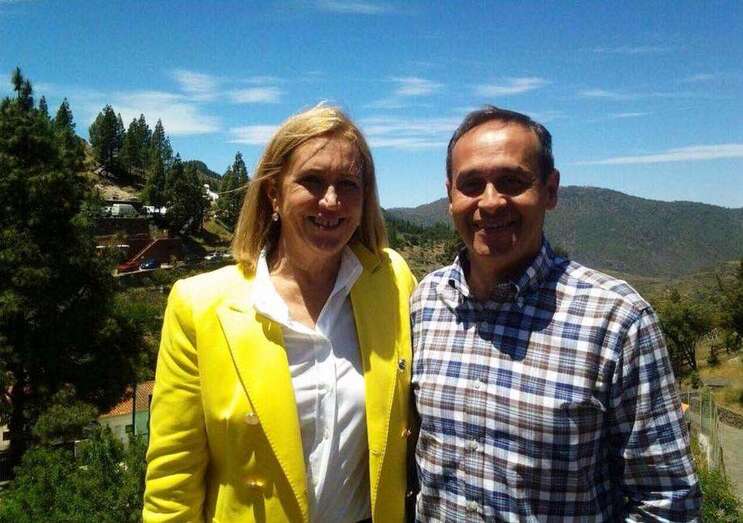 Hernández Lobo con la nueva delegada del Gobierno de España  en Canarias, Mercedes Roldós (Foto TA)