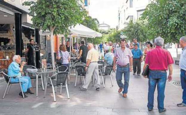 Terrazas en la Avenida de la Constitución (Foto Canarias7)