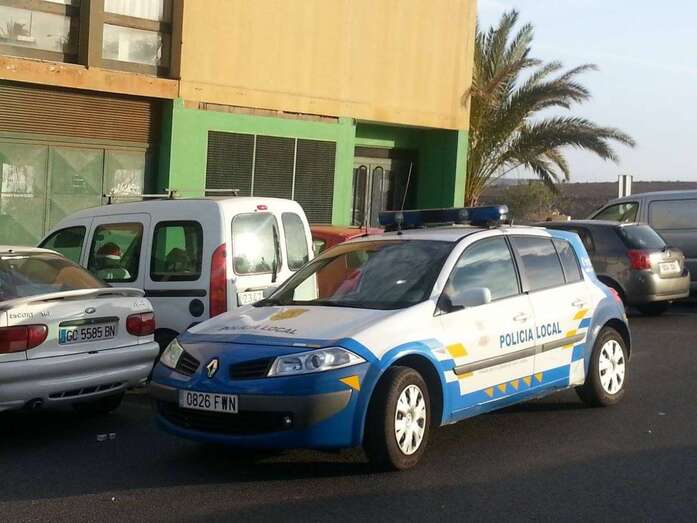 Coche patrulla de la Policía Local (Foto TA)