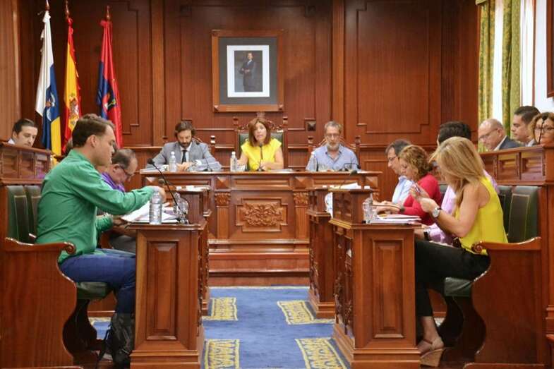 Imagen de archivo de un Pleno municipal (Foto TA)