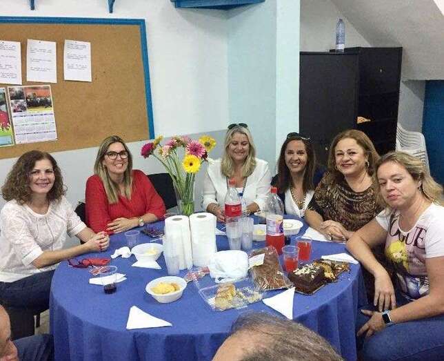 Charla-merienda en la sede del PP de Telde (Foto TA)
