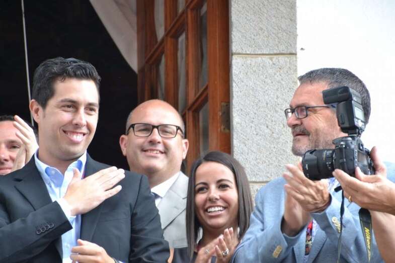 Alejandro Ramos, en primer término, durante la investidura del Gobierno de Telde (Foto TA)