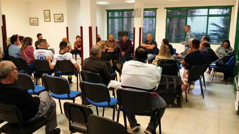 Momento de la reunión de ayer en Jinámar (Foto TA)