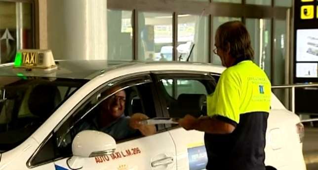 Taxistas en el Aeropuerto (Foto TA)