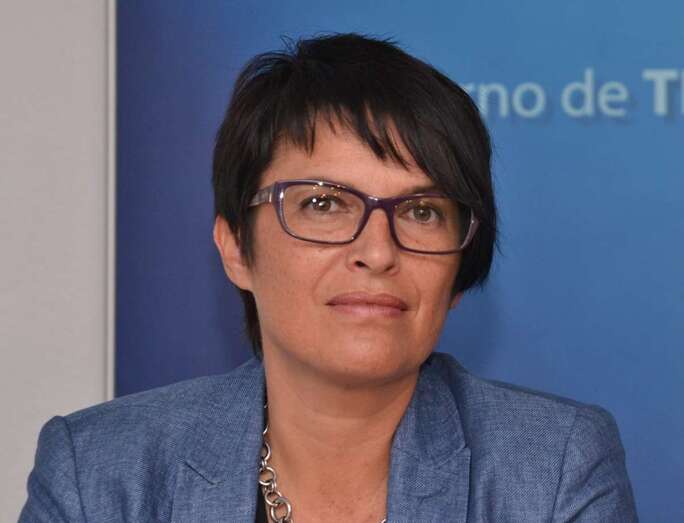 La consejera Elena Máñez ha asegurado en distintos foros que no ha recibido comunicación alguna al respecto (Foto TA)