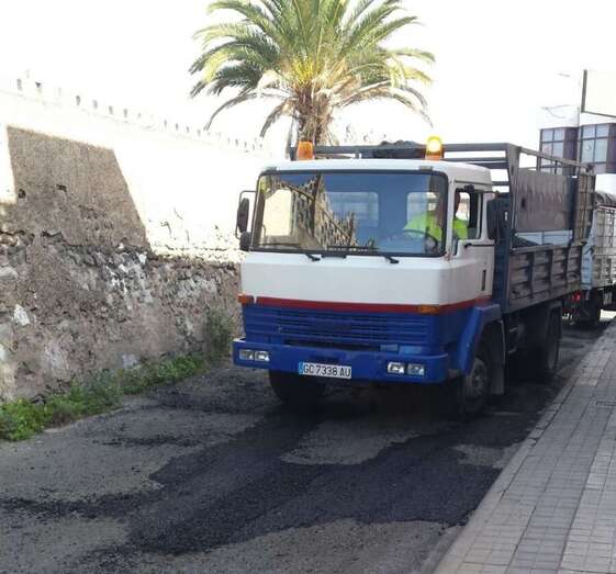 Los trabajos han sido ejecutados por el personal de Vías y Obras (Foto TA)
