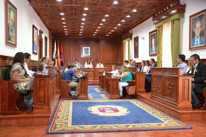 Imagen de archivo de un Pleno municipal (Foto TA)