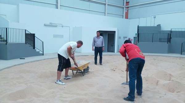 El edil Diego Ojeda supervisa los trabajos (Foto TA)