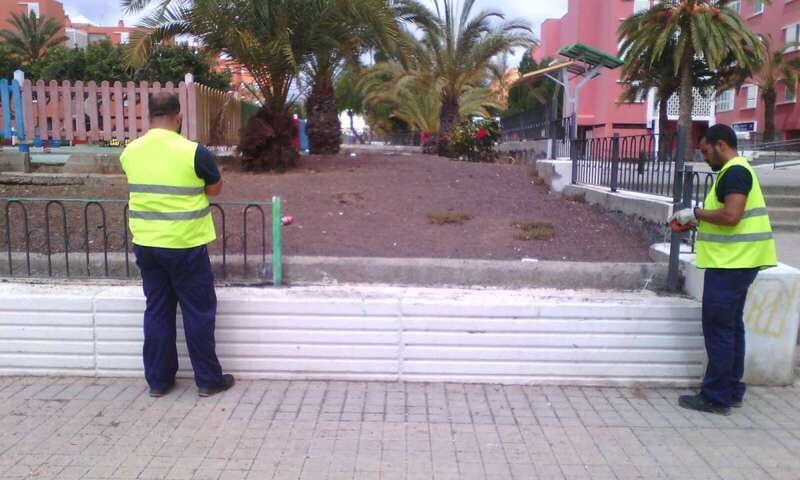 Imagen de los trabajos de restauración en el parque central de Las Remudas (Foto TA)