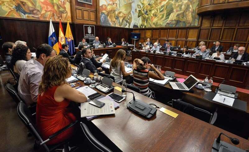 Momento del Pleno del Cabildo de este viernes (Foto TA)