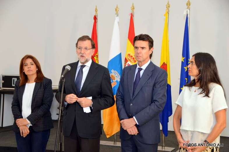 La alcaldesa y el presidente del Gobierno de España, Mariano Rajoy, en una foto de archivo (foto Antonio Alí)
