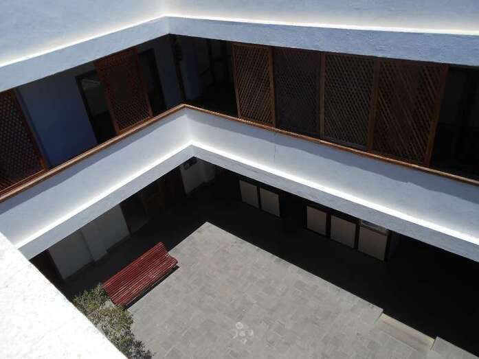 Patio del edificio de la Policía Local en Telde (Foto TA)