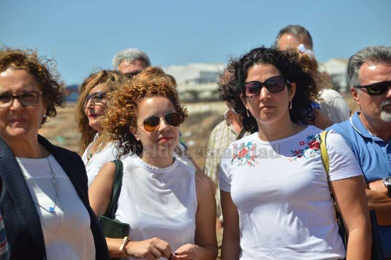 Ruth León Ojeda (d), este mediodía en El Goro, junto a las concejales Vanessa Cruz (c) y Marta Hernández (Foto TA)