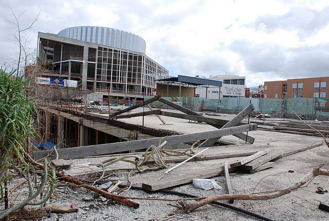 Estado del edificio inacabado del Palacio de Cultura y de las Artes (Foto TA)