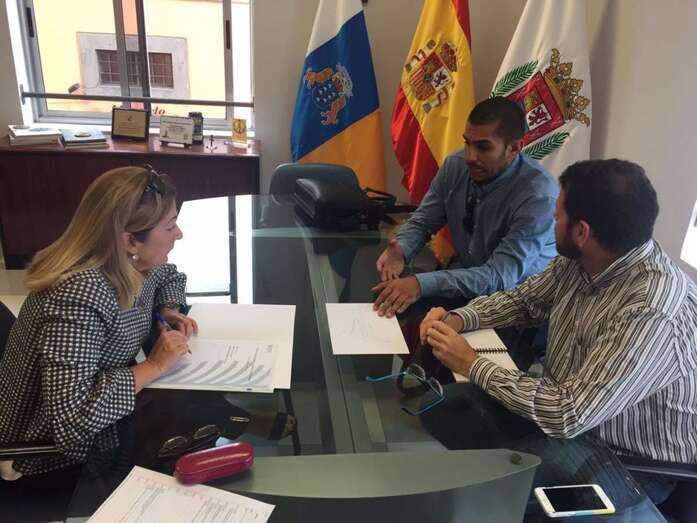 Momento de la reunión de este martes (Foto TA)