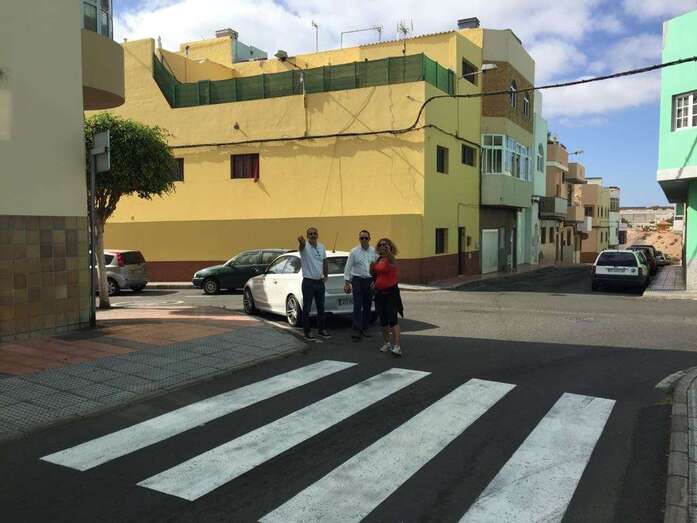 El concejal Eloy Santana en Marpequeña (Foto TA)