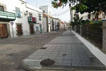 El plan de limpieza tras la Noche de San Juan retira decenas de toneladas de basura de la costa y casco  (Foto TA)