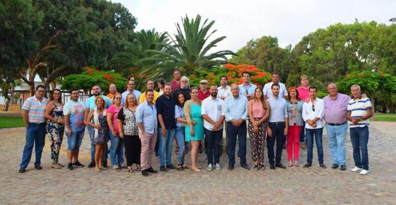 Juan Monzón con su equipo (Foto TA)
