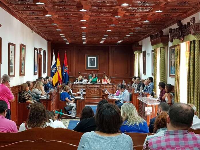 El Pleno aprobó por unanimidad la modificación de crédito que habilita 200.000 euros para obras en colegios (Foto TA)