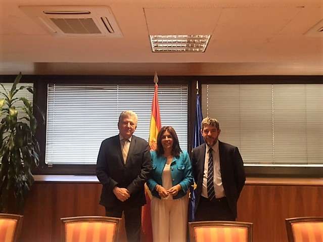 Imagen del encuentro con el secretario de Estado (Foto TA)