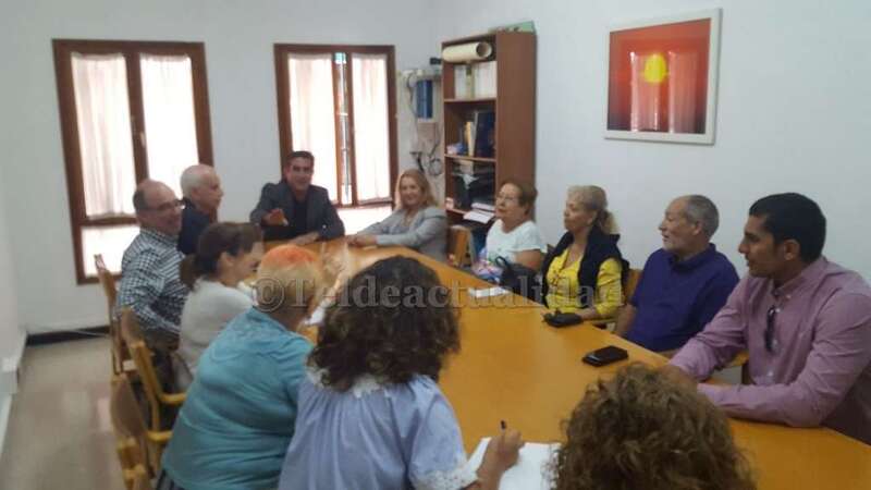 La reunión de Candil con junta directiva del Centro de Mayores de Telde tuvo lugar este mediodía (Foto TA)