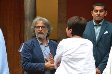 El acto tuvo lugar en el patio de la Casa Condal (Foto TA)