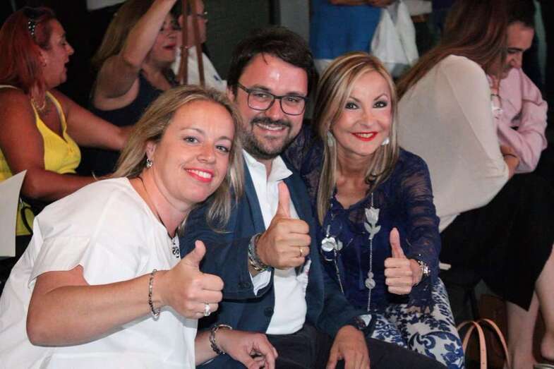 Sonsoles Martín estuvo arropado por la cúpula regional del partido (Foto TA)