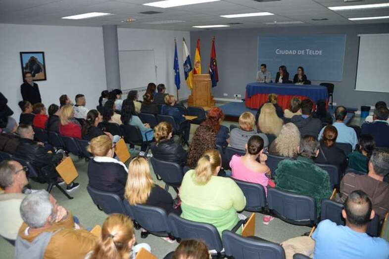 Imagen de archivo de un plan de empleo en Telde (Foto TA)