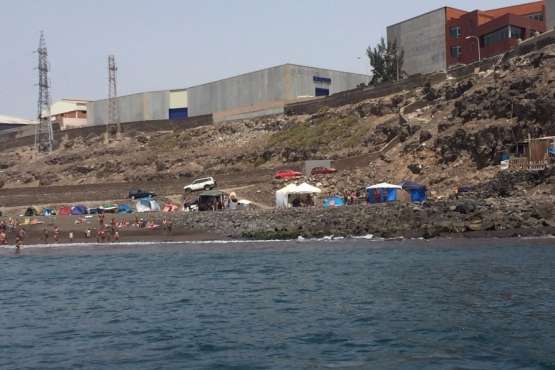Acampadas en las playas de Silva y San Borondón (Foto TA)