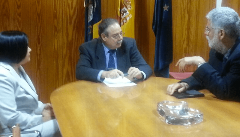 Archivo. Domingo Berriel, Carmelo Padrón y Margarita Alonso, en una reunión (Foto TA)