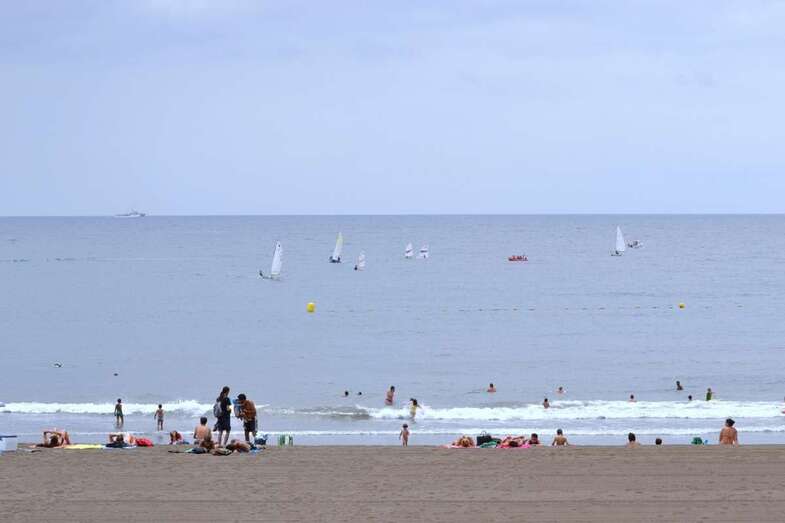 El canal a nado ha ido perdiendo boyas y lineales (Foto TA)