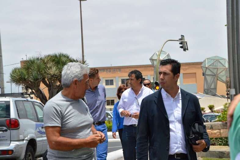 Archivo. Imagen del sindicalista Arroyo (i) con el concejal socialista Alejandro Ramos (Foto TA)