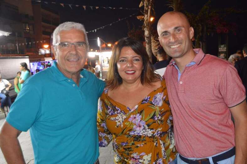 La concejala Gloria Cabrera con Juan José Gil y Francisco Suárez (Foto TA)