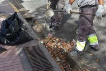 Limpieza de imbornales (Foto TA)