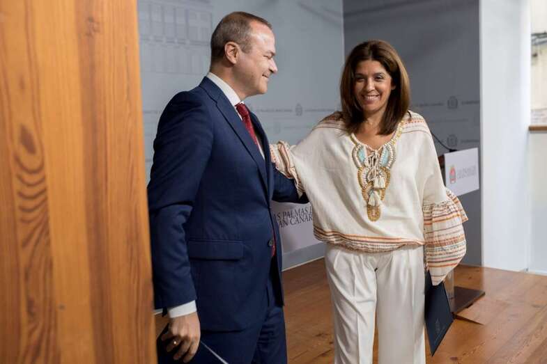 Augusto Hidalgo y Carmen Hernández, en la comparencia de prensa (Foto TA)