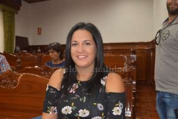 Cristina Mateo pone voz al manifiesto contra la violencia de género (Foto TA)