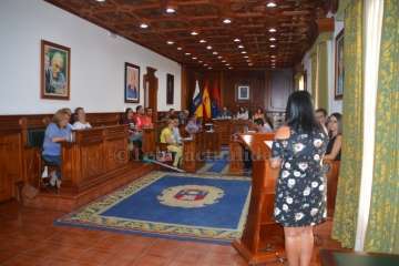 Cristina Mateo pone voz al manifiesto contra la violencia de género (Foto TA)