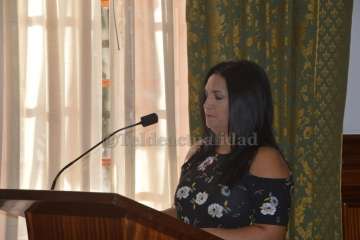 Cristina Mateo pone voz al manifiesto contra la violencia de género (Foto TA)